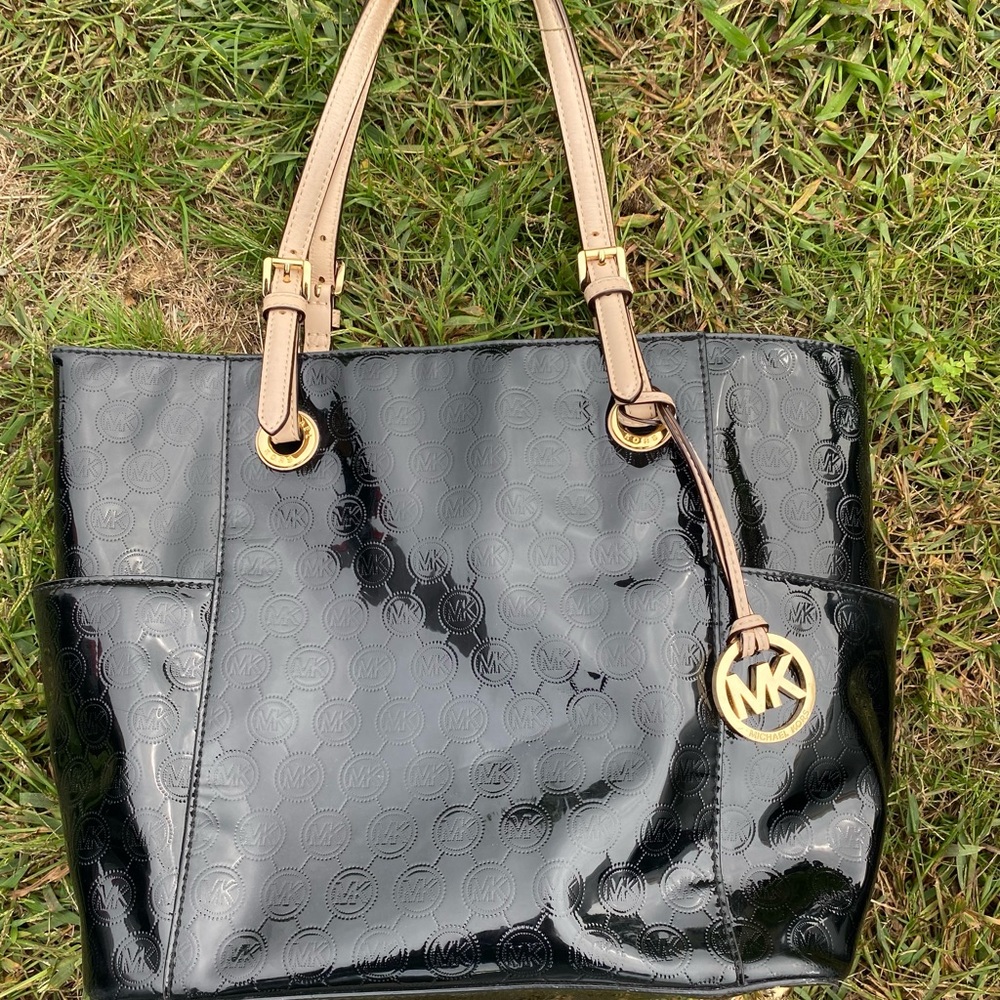 Michael kors leather black pat and leather tote bag